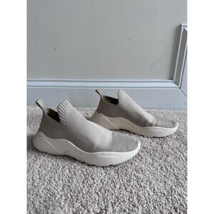H&M tan sock sneaker, size 8